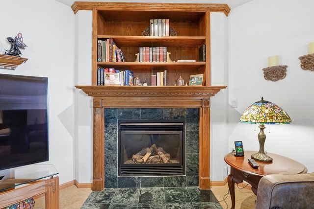 111 Elizabeth Court, Deerfield, WI 53531