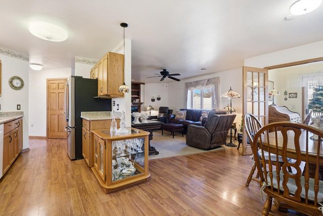 111 Elizabeth Court, Deerfield, WI 53531