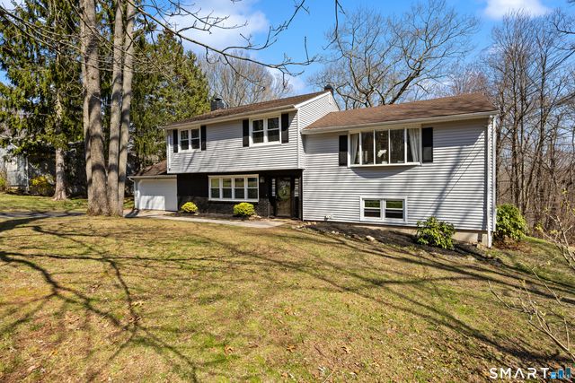 141 Old Coach Highway, Hamden, CT 06514