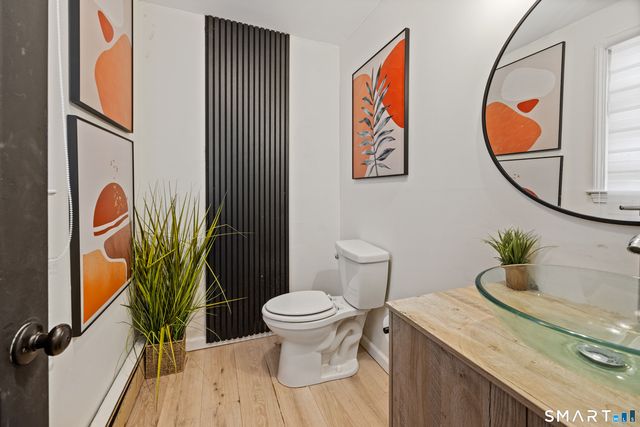 141 Old Coach Highway, Hamden, CT 06514