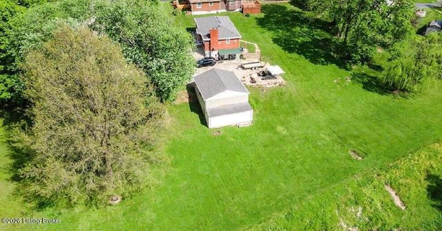 1082 Forrest View Dr, Louisville, KY 40219