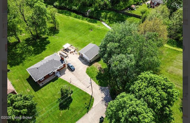 1082 Forrest View Dr, Louisville, KY 40219