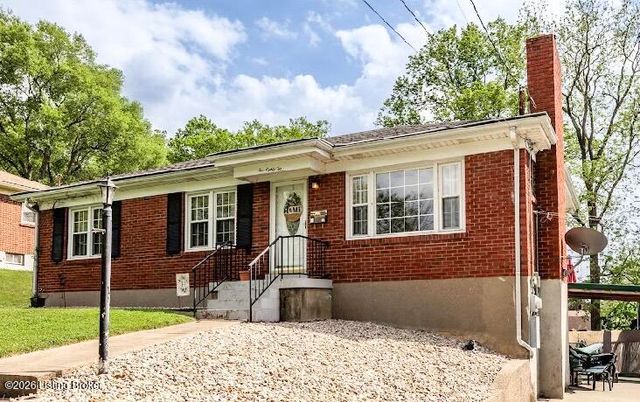 1082 Forrest View Dr, Louisville, KY 40219