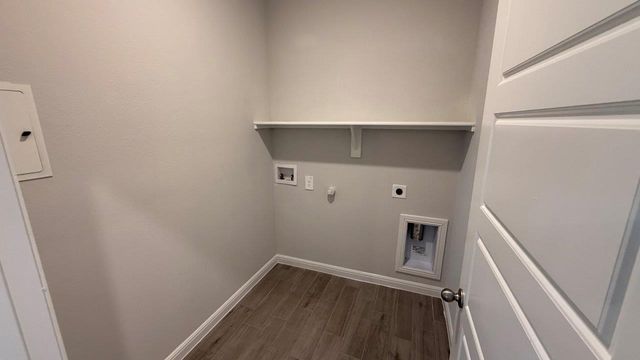 1960 PREAKNESS Drive, Granbury, TX 76049