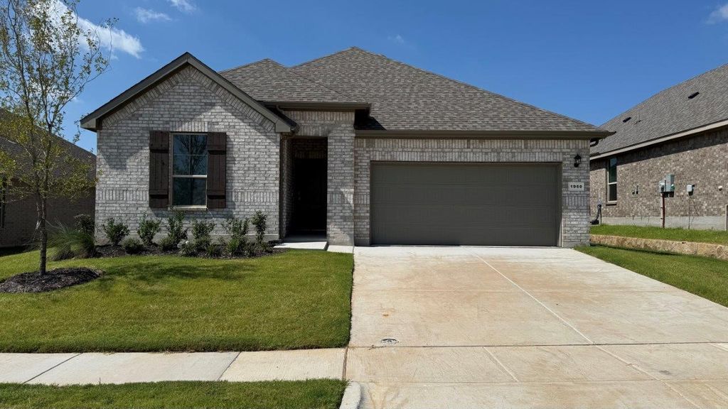 1960 PREAKNESS Drive, Granbury, TX 76049