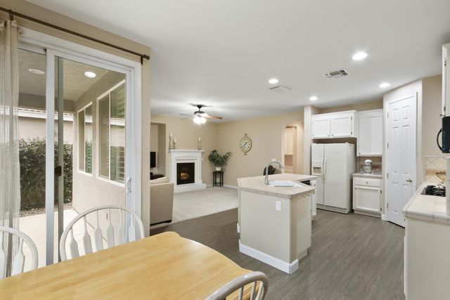 8312 Cabochon Way, Sacramento, CA 95829