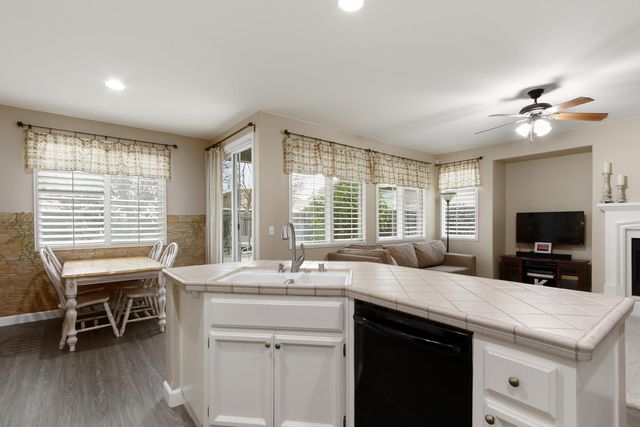 8312 Cabochon Way, Sacramento, CA 95829