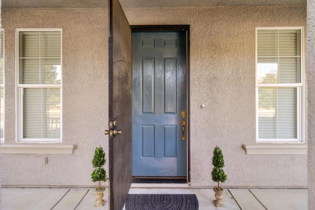 8312 Cabochon Way, Sacramento, CA 95829