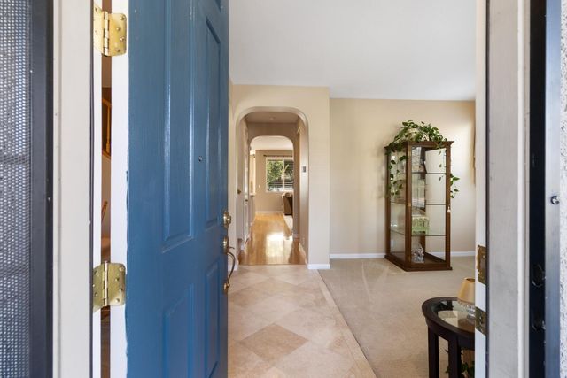 8312 Cabochon Way, Sacramento, CA 95829