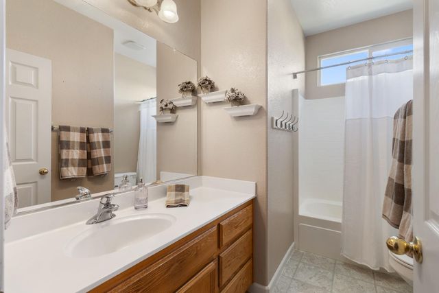 8312 Cabochon Way, Sacramento, CA 95829