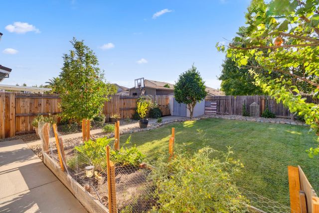 8312 Cabochon Way, Sacramento, CA 95829