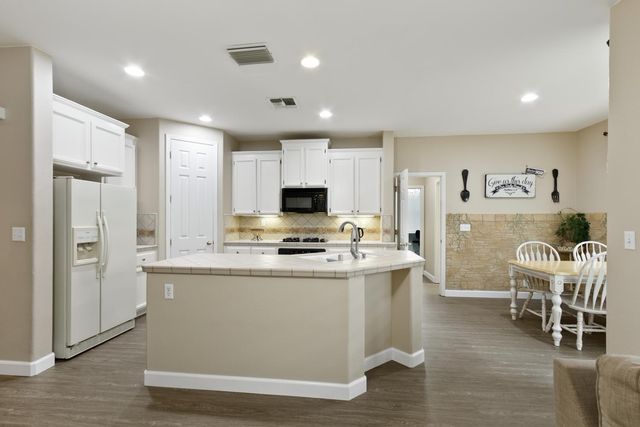 8312 Cabochon Way, Sacramento, CA 95829