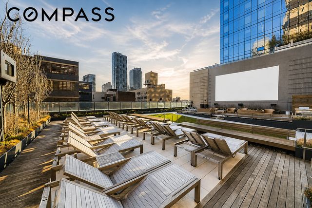 460 W 42nd Street 51HH, New York City, NY 10036