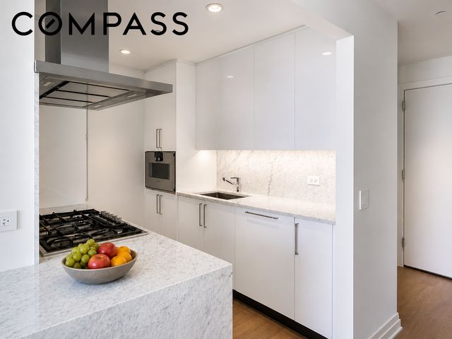460 W 42nd Street 51HH, New York City, NY 10036