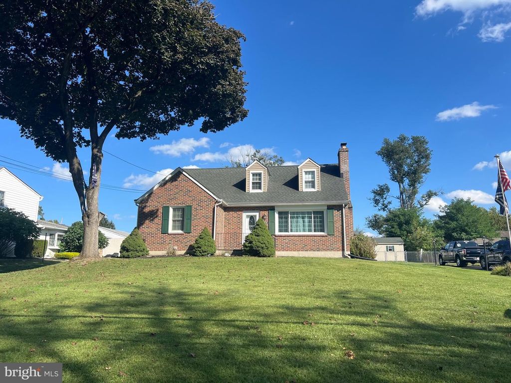 1152 MUHLENBERG AVE, Swarthmore, PA 19081