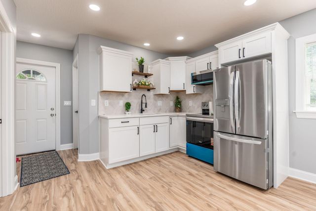 2108 Paul Drive, Columbus, OH 43211