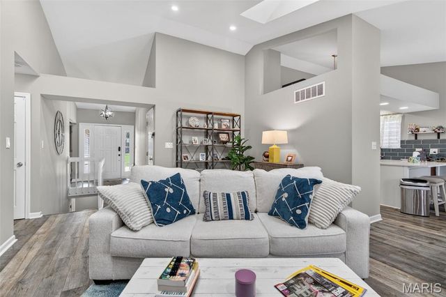 365 Hunters Spur, Grover, MO 63040