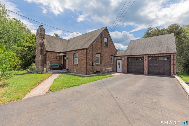 816 Woodruff Road, Orange, CT 06477