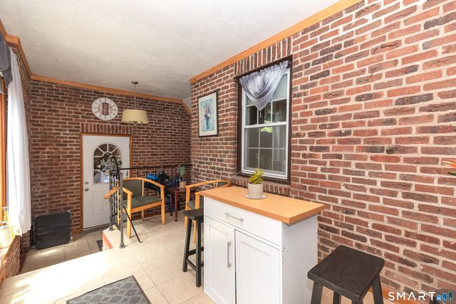 816 Woodruff Road, Orange, CT 06477