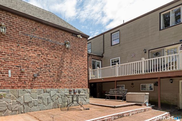 816 Woodruff Road, Orange, CT 06477