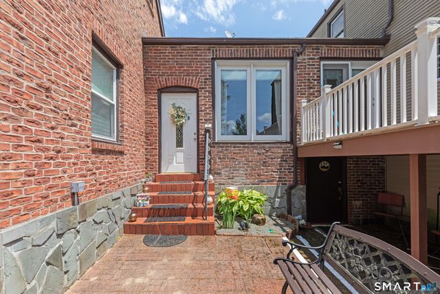 816 Woodruff Road, Orange, CT 06477