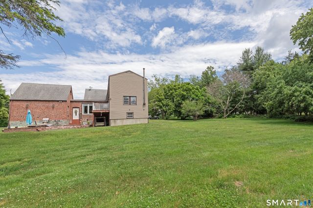 816 Woodruff Road, Orange, CT 06477