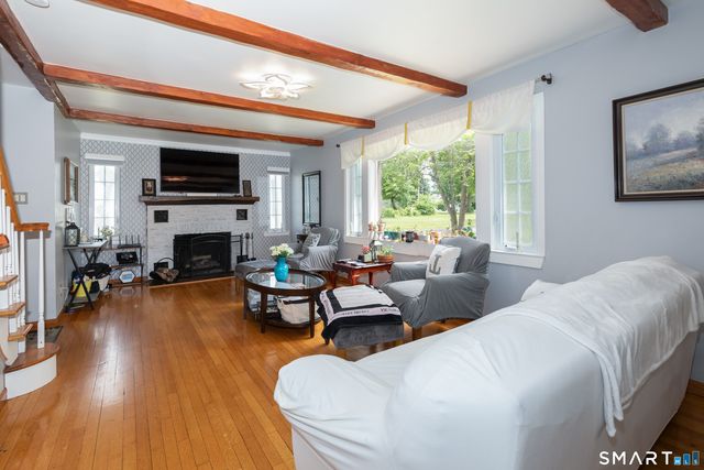 816 Woodruff Road, Orange, CT 06477