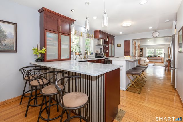 816 Woodruff Road, Orange, CT 06477