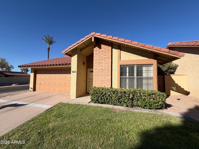 12282 S SHOSHONI Drive, Phoenix, AZ 85044