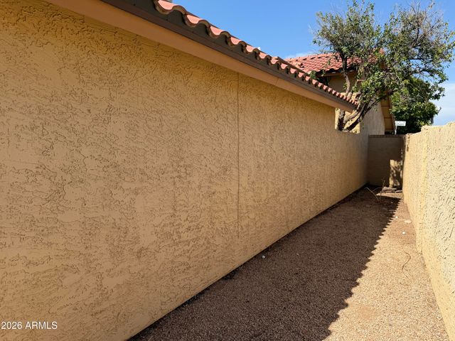 12282 S SHOSHONI Drive, Phoenix, AZ 85044