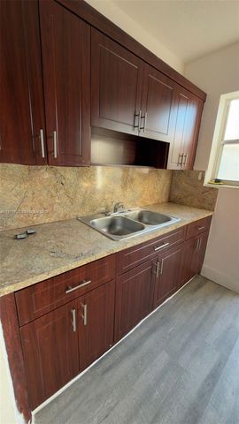 326 NW 97th St 326, Miami, FL 33150