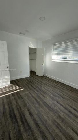 326 NW 97th St 326, Miami, FL 33150