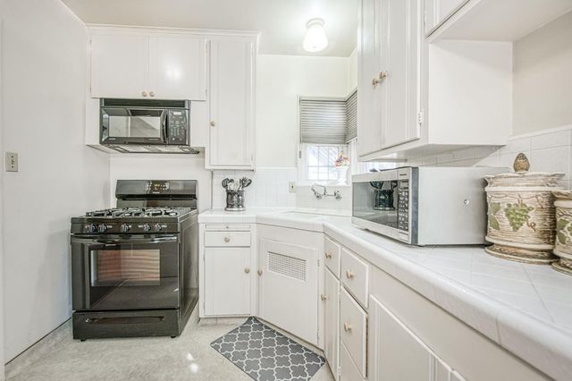 148 E Eden Avenue, Fresno, CA 93706