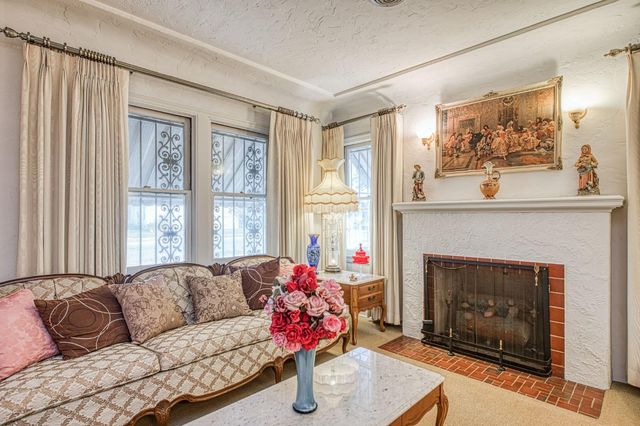 148 E Eden Avenue, Fresno, CA 93706