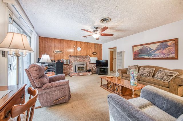 148 E Eden Avenue, Fresno, CA 93706