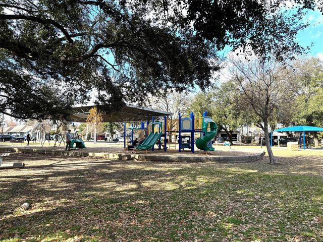 427 E 24th Street, Houston, TX 77008