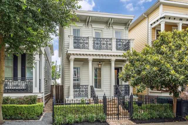 427 E 24th Street, Houston, TX 77008