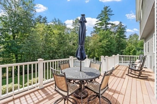 25 Stonebridge Rd, Groveland, MA 01834