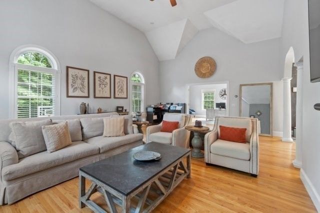 25 Stonebridge Rd, Groveland, MA 01834