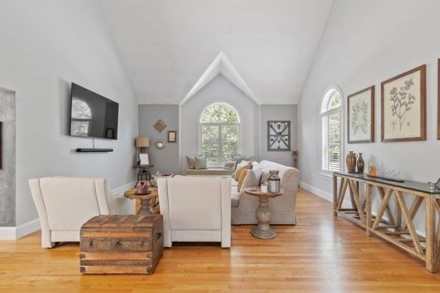 25 Stonebridge Rd, Groveland, MA 01834
