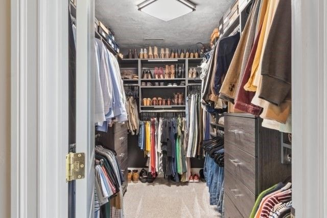 25 Stonebridge Rd, Groveland, MA 01834