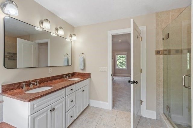 25 Stonebridge Rd, Groveland, MA 01834