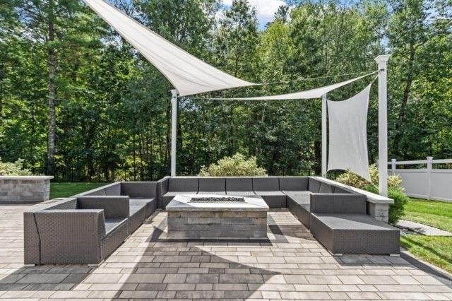 25 Stonebridge Rd, Groveland, MA 01834
