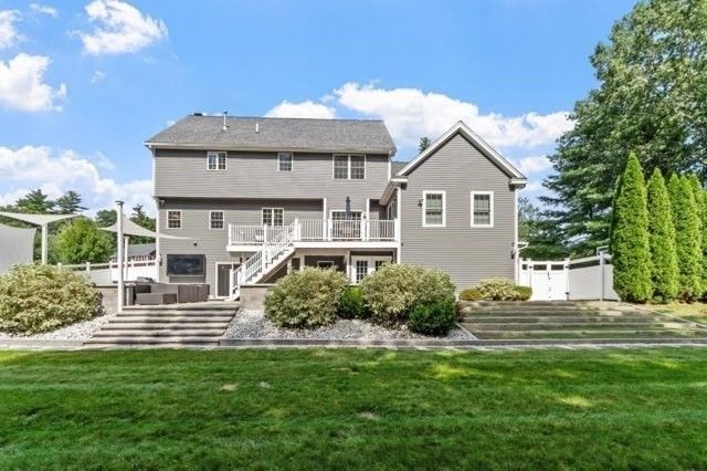25 Stonebridge Rd, Groveland, MA 01834