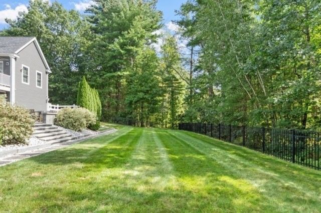 25 Stonebridge Rd, Groveland, MA 01834