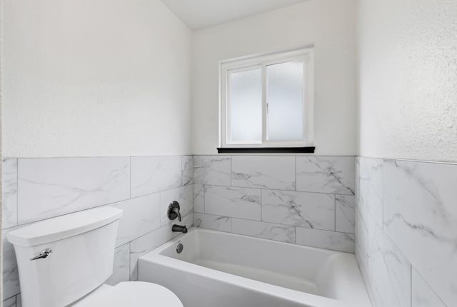 2608 Maxine Dr, Modesto, CA 95350