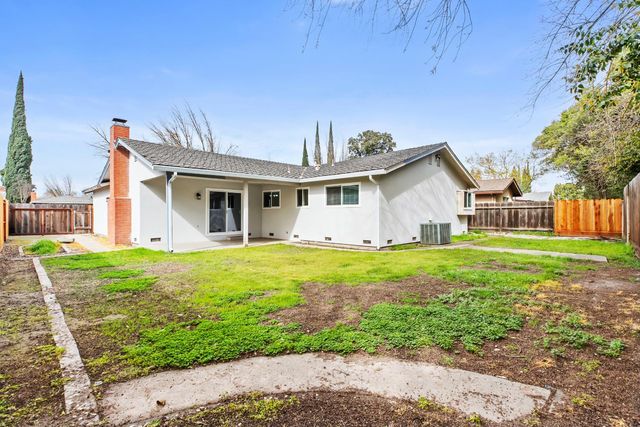 2608 Maxine Dr, Modesto, CA 95350