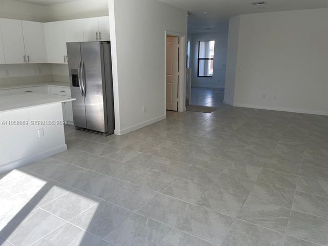 212 SW 159th Ter 0, Pembroke Pines, FL 33027