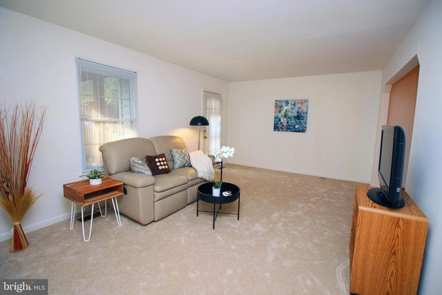 5932 SAINT MORITZ DR, Temple Hills, MD 20748