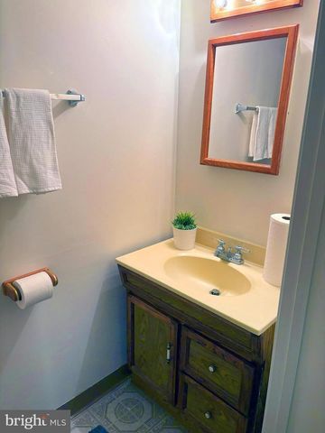 5932 SAINT MORITZ DR, Temple Hills, MD 20748